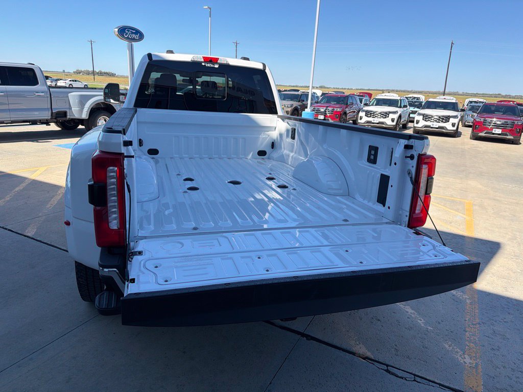New 2027 Ford F350 Lariat w/ Lariat Premium Package AWD/4WD image 8