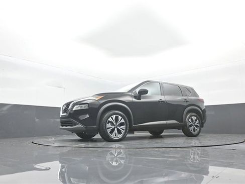 Used 2023 Nissan Rogue SV image 26