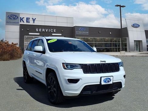 Used 2019 Jeep Grand Cherokee Altitude AWD/4WD image 3