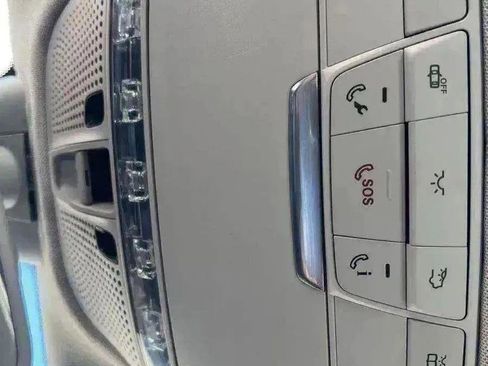 Used 2015 Mercedes-Benz C 300 4MATIC Sedan image 21