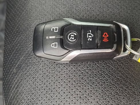 Used 2017 Ford F150 Raptor w/ Equipment Group 802A Luxury image 28