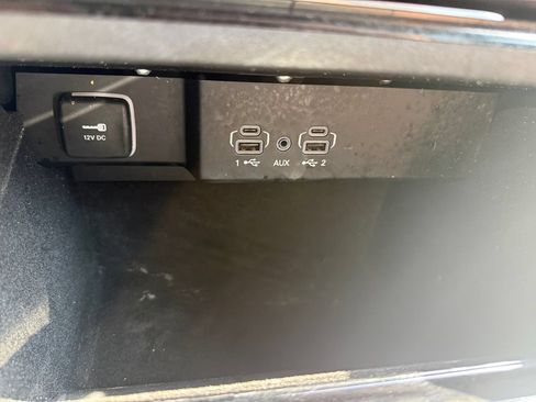 Used 2023 Jeep Wagoneer 4WD w/ Premium Group I image 23