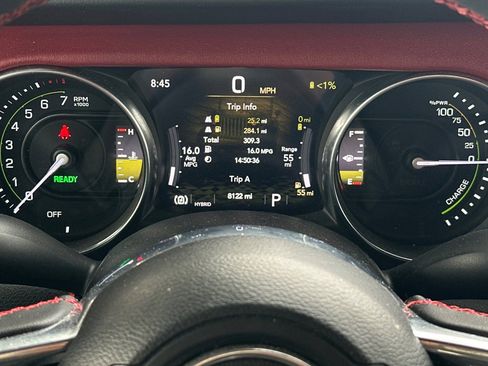 Used 2023 Jeep Wrangler Unlimited Rubicon 4xe image 29