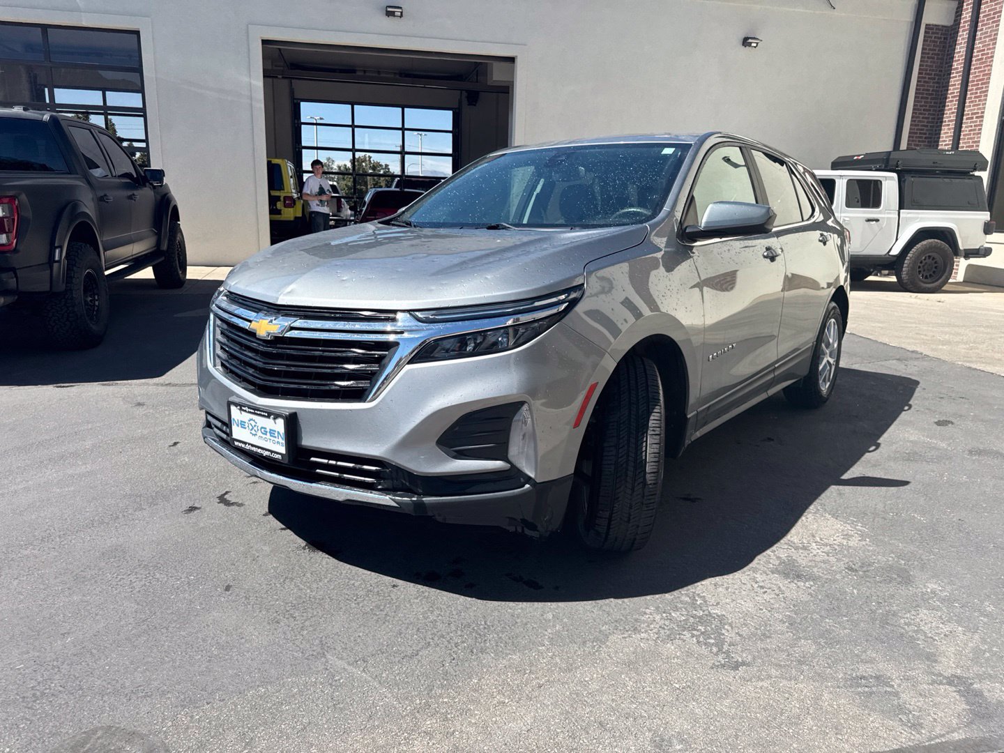 Used 2023 Chevrolet Equinox LT AWD/4WD image 4