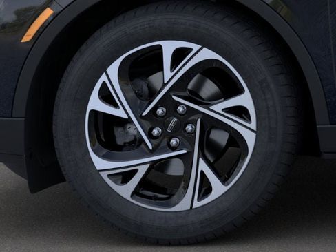 New 2025 Lincoln Nautilus Premier w/ Equipment Group 102A image 19