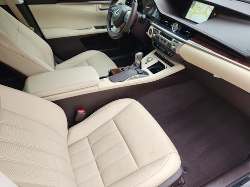 Used 2017 Lexus ES 350 image 16