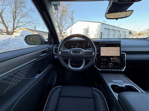 New 2026 GMC Acadia Denali w/ Super Cruise Package image 2