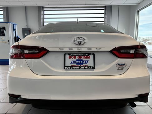 Used 2023 Toyota Camry LE image 4