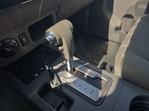 Used 2018 Nissan Frontier SV image 36