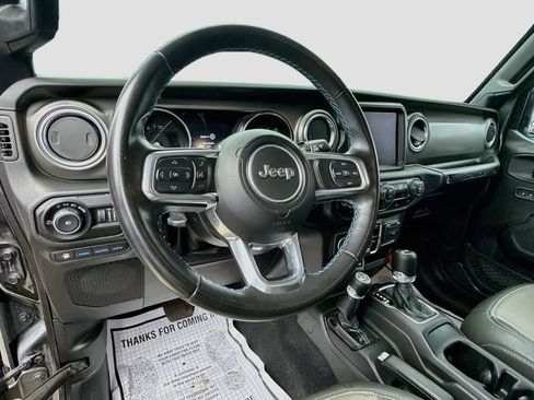 Used 2022 Jeep Wrangler Unlimited Rubicon 4xe AWD/4WD image 12