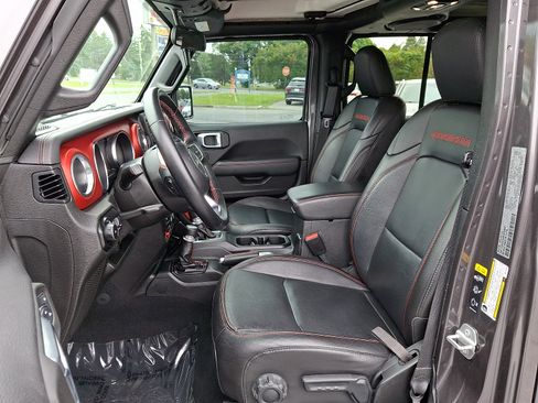 Used 2021 Jeep Wrangler Unlimited Rubicon w/ LED Lighting Group AWD/4WD image 13