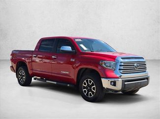 Used 2021 Toyota Tundra Limited w/ Limited Premium Package AWD/4WD video 3