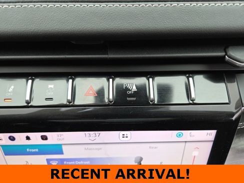 Used 2023 Jeep Grand Cherokee Overland w/ Luxury Tech Group IV image 16