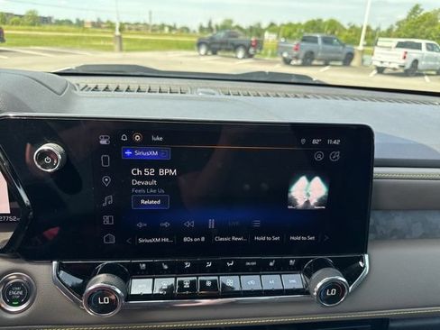 Used 2024 Chevrolet Colorado ZR2 w/ ZR2 Convenience Package III AWD/4WD image 26