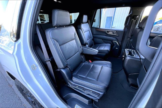 Used 2025 GMC Yukon Denali AWD/4WD image 25