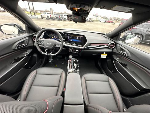 New 2026 Chevrolet Trax RS w/ Sunroof Package FWD image 22