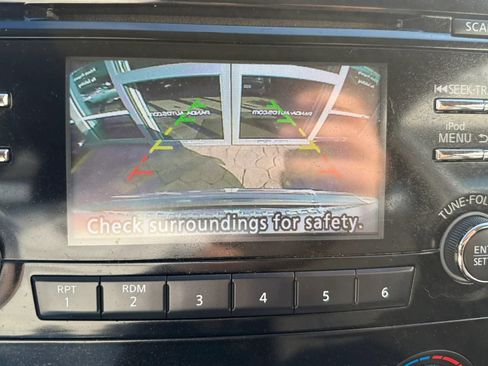 Used 2015 Nissan Rogue S AWD/4WD image 16