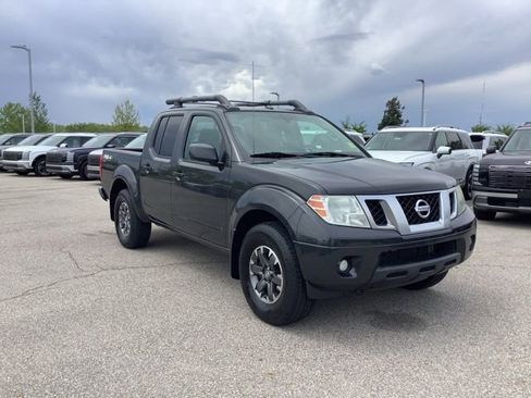 Used 2014 Nissan Frontier PRO-4X w/ Pro-4x Luxury Package AWD/4WD image 3