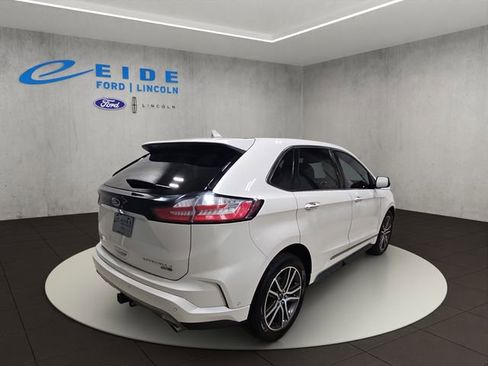 Certified 2019 Ford Edge Titanium w/ Equipment Group 301A AWD/4WD image 8