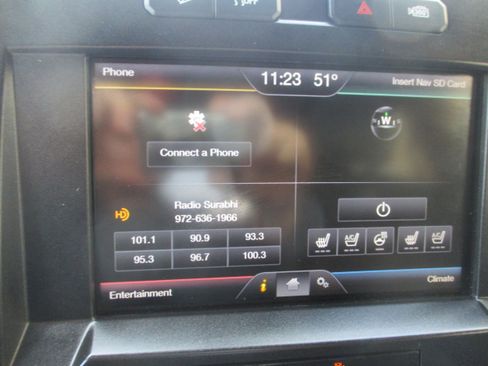 Used 2015 Ford F150 Platinum w/ Equipment Group 701A Luxury image 19