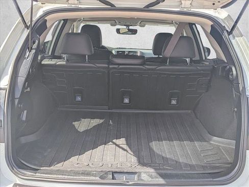 Used 2019 Subaru Outback 3.6R Limited image 6