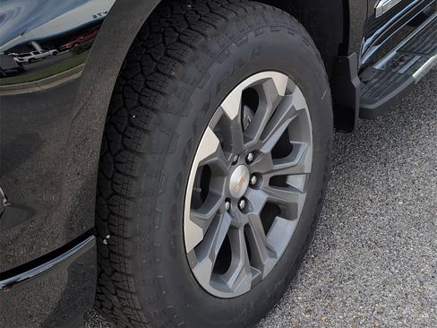 New 2026 Chevrolet Silverado 1500 High Country w/ LPO, Dark Essentials Package image 34