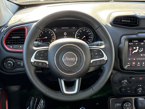 Used 2023 Jeep Renegade Trailhawk w/ Trailhawk Elite Group image 21