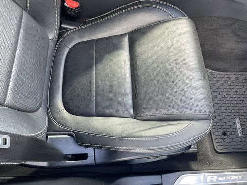 Used 2018 Jaguar XE R-Sport image 22