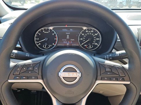 Used 2025 Nissan Altima 2.5 SV image 20