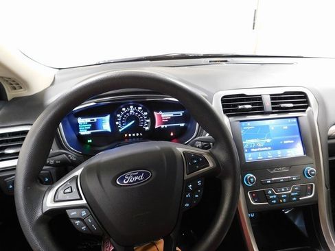 Used 2020 Ford Fusion S image 7