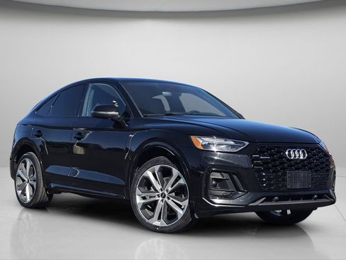 Used 2023 Audi Q5 2.0T Premium Plus w/ Premium Plus Package AWD/4WD image 2