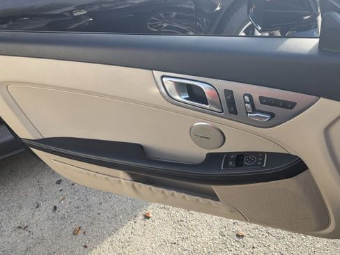 Used 2017 Mercedes-Benz SLC 300 image 15