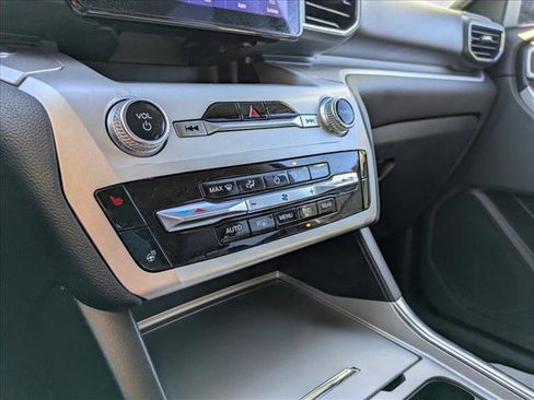 Certified 2022 Ford Explorer XLT w/ Equipment Group 202A image 12