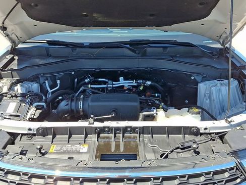 Used 2023 Ford Explorer XLT AWD/4WD image 28