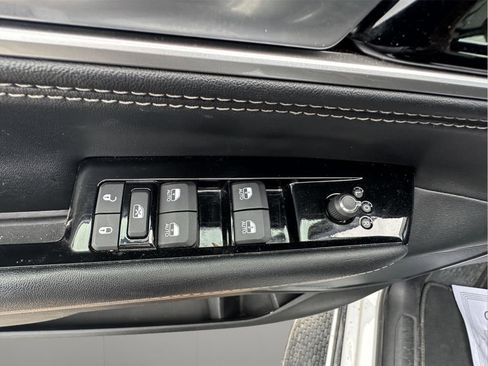 Used 2024 Jeep Wagoneer Series III image 14