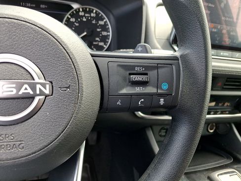 Used 2024 Nissan Rogue SV AWD/4WD image 21