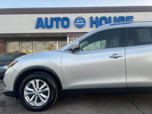Used 2014 Nissan Rogue SV w/ SV Premium Package image 34