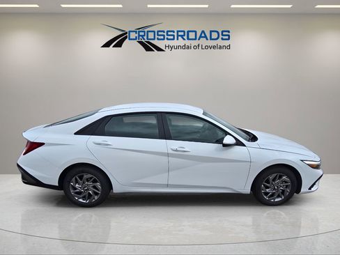 New 2026 Hyundai Elantra Blue image 6
