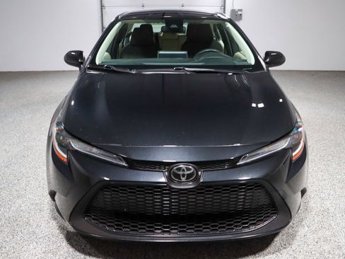 Used 2020 Toyota Corolla LE FWD image 4