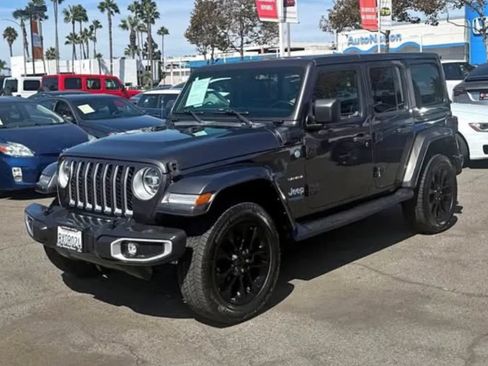 Used 2021 Jeep Wrangler Unlimited Sahara w/ Cold Weather Group AWD/4WD image 2
