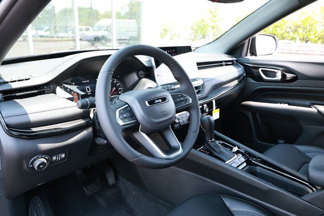 New 2026 Jeep Compass Latitude AWD/4WD image 23