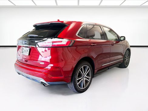 Used 2019 Ford Edge Titanium w/ Equipment Group 301A FWD image 4
