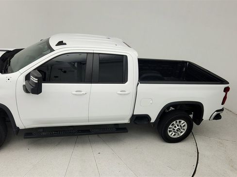 Used 2022 Chevrolet Silverado 2500 LT w/ Convenience Package image 15