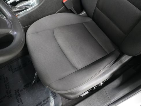 Used 2021 Chevrolet Malibu LT image 11