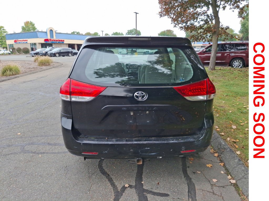 Used 2013 Toyota Sienna L FWD image 7