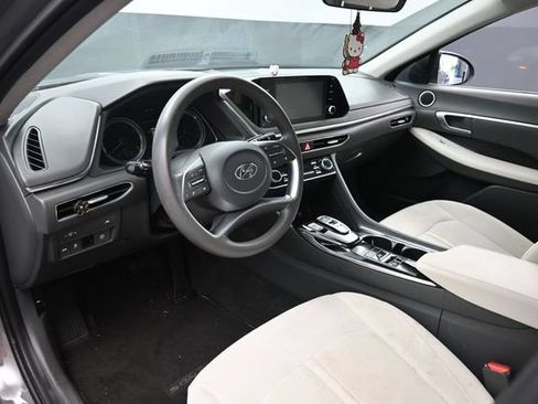 Used 2021 Hyundai Sonata SEL FWD image 16