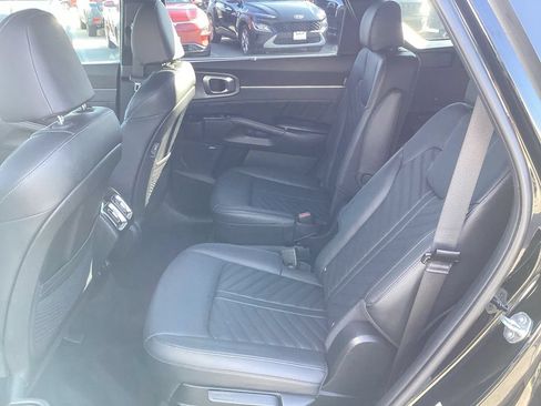 Certified 2024 Kia Sorento SX Prestige AWD/4WD image 17