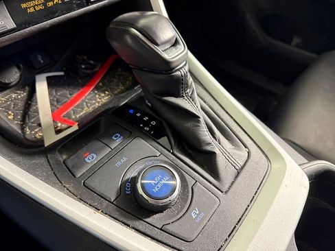 Used 2020 Toyota RAV4 XSE w/ All Weather Liner Package image 33