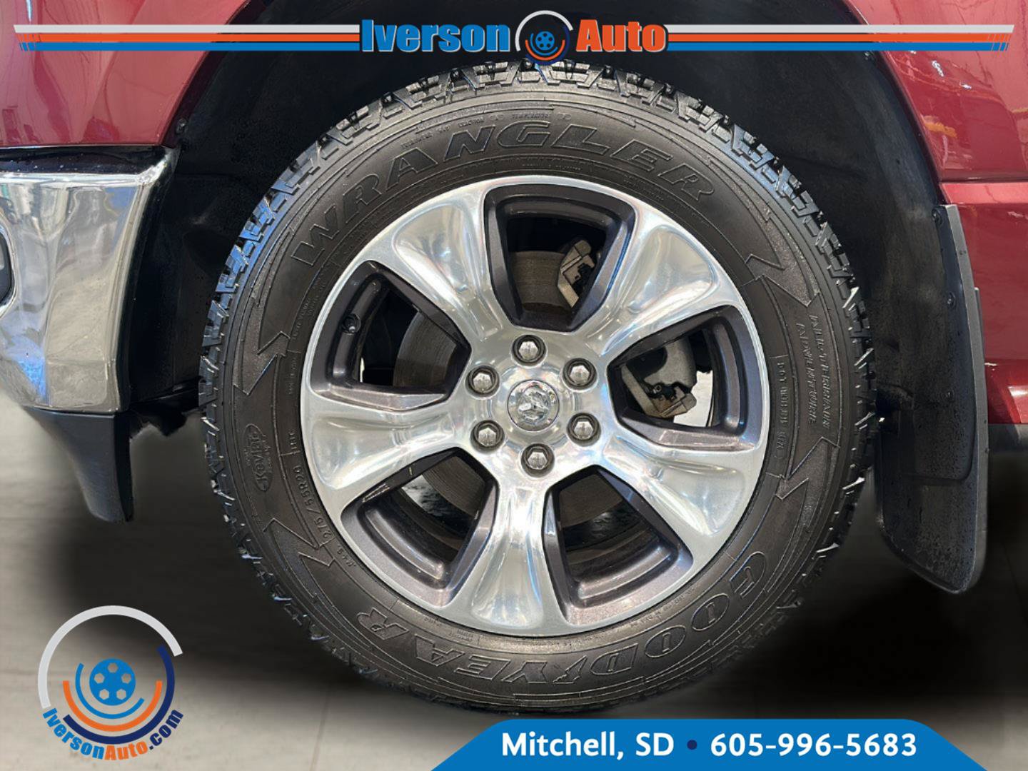 Used 2023 RAM 1500 Laramie AWD/4WD image 9