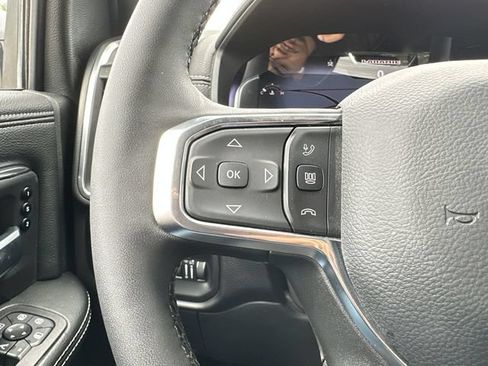 Used 2025 RAM 2500 Laramie AWD/4WD image 17